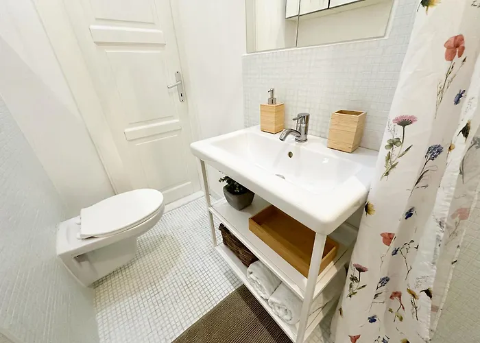 Center Stylish In * Pressburg