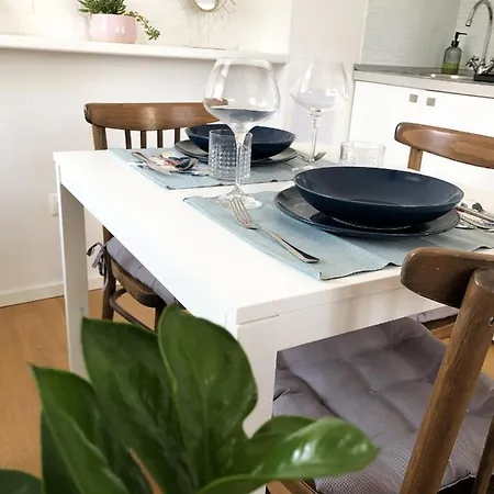 Apartment Center Stylish With Ac In Bratislava