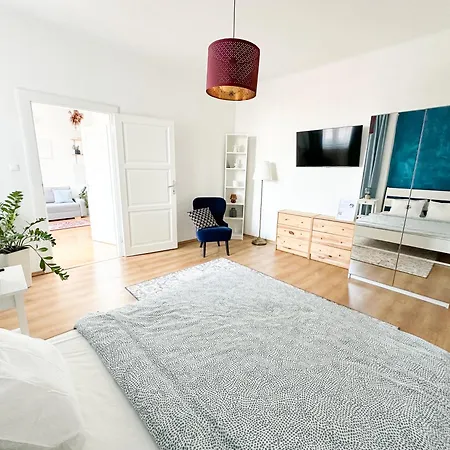 City Center Stylish Apartment With Ac In Bratislava Apartmán *